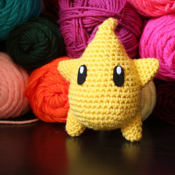 Luma - Super Mario Galaxy Inspired Crochet Luma Star - Picture 7 of 7
